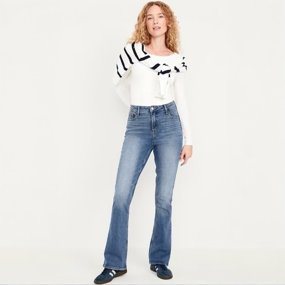 NWOT Old Navy Extra High-Waisted Flare Jeans